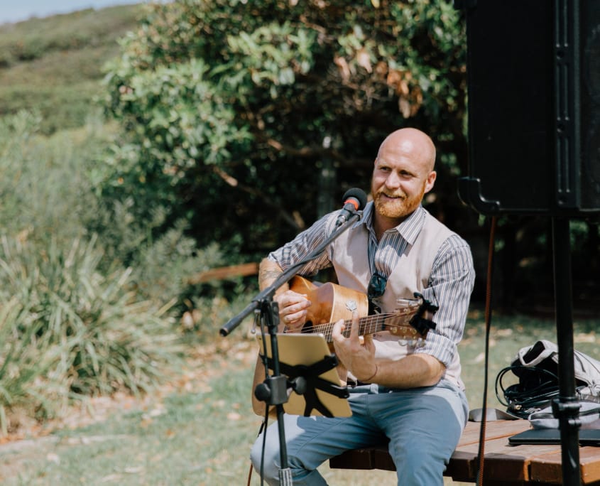 Wedding Singer Brisbane - Acoustic Wedding Singer